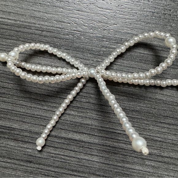 NWT Anthropologie Beaded Bow Necklace - Picture 6 of 8